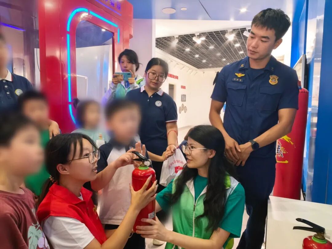 赴海洋之约 · 做消防小卫士 | 心心语融合活动，定格孩子成长瞬间相关图片10