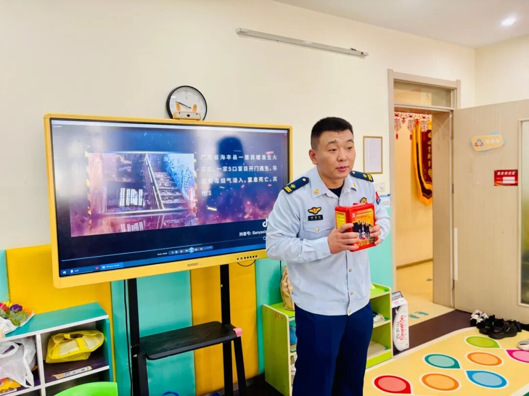 河西消防支队携手天津大姨志愿者走进心心语开展消防安全培训相关图片12